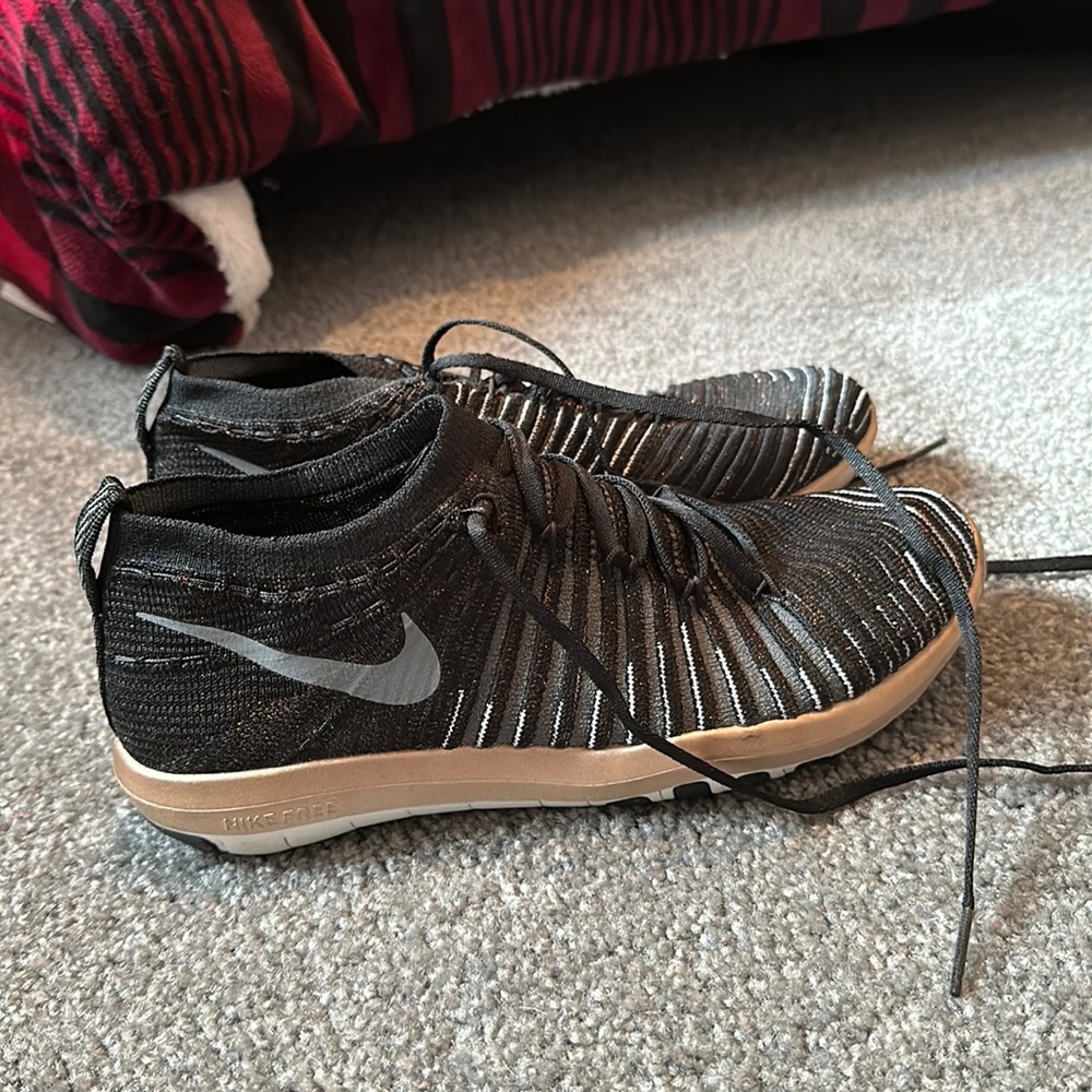 Rose gold Nike free flyknit